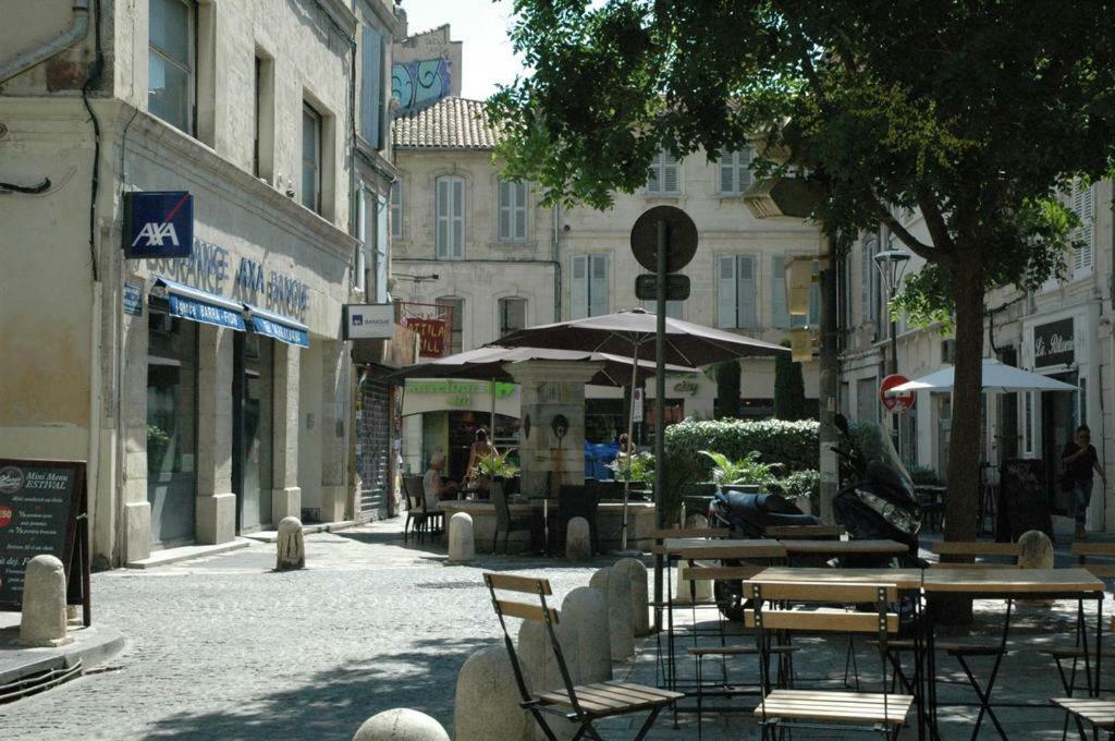 21 Bis Rue De La Croix Appartement Avignon Bagian luar foto